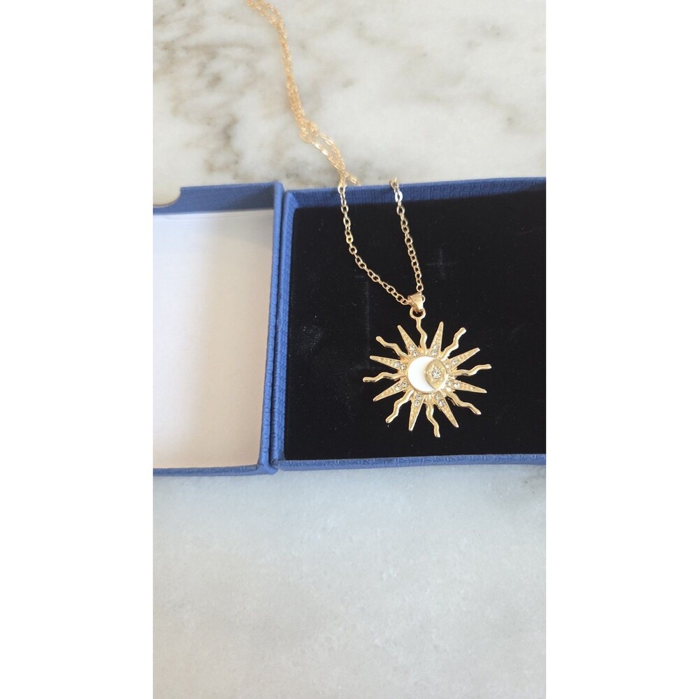New Golden Bohemian Style Sun/Star/Moon Pendant with Adjustable Chain Necklace - Picture 3 of 3
